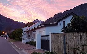 Maison Chablis Guest House